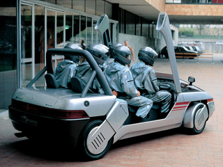 Illustration for article titled The Ten Most Ridiculous Concept Car Interiors